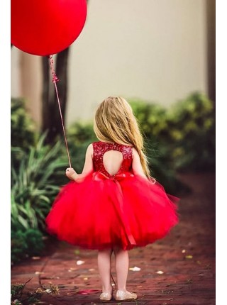 Детское красное нарядное платье с открытой спинкой 